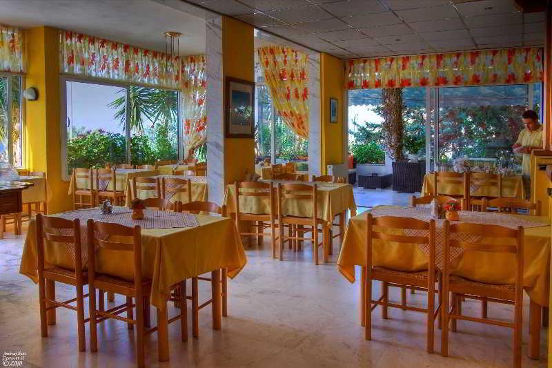 Astris Sun Hotel エクステリア 写真